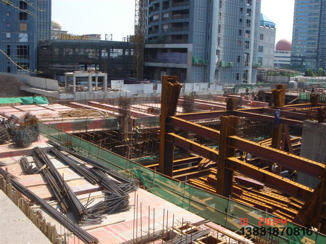 青岛万邦中心地下工程